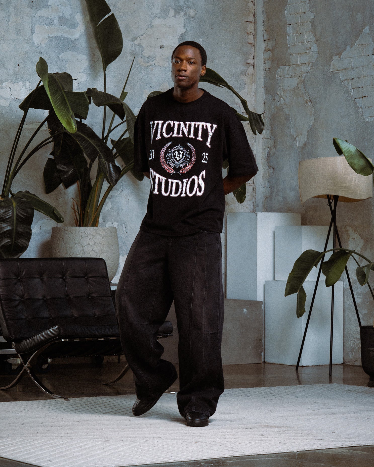 VICINITY PRESTIGE TEE BLACK