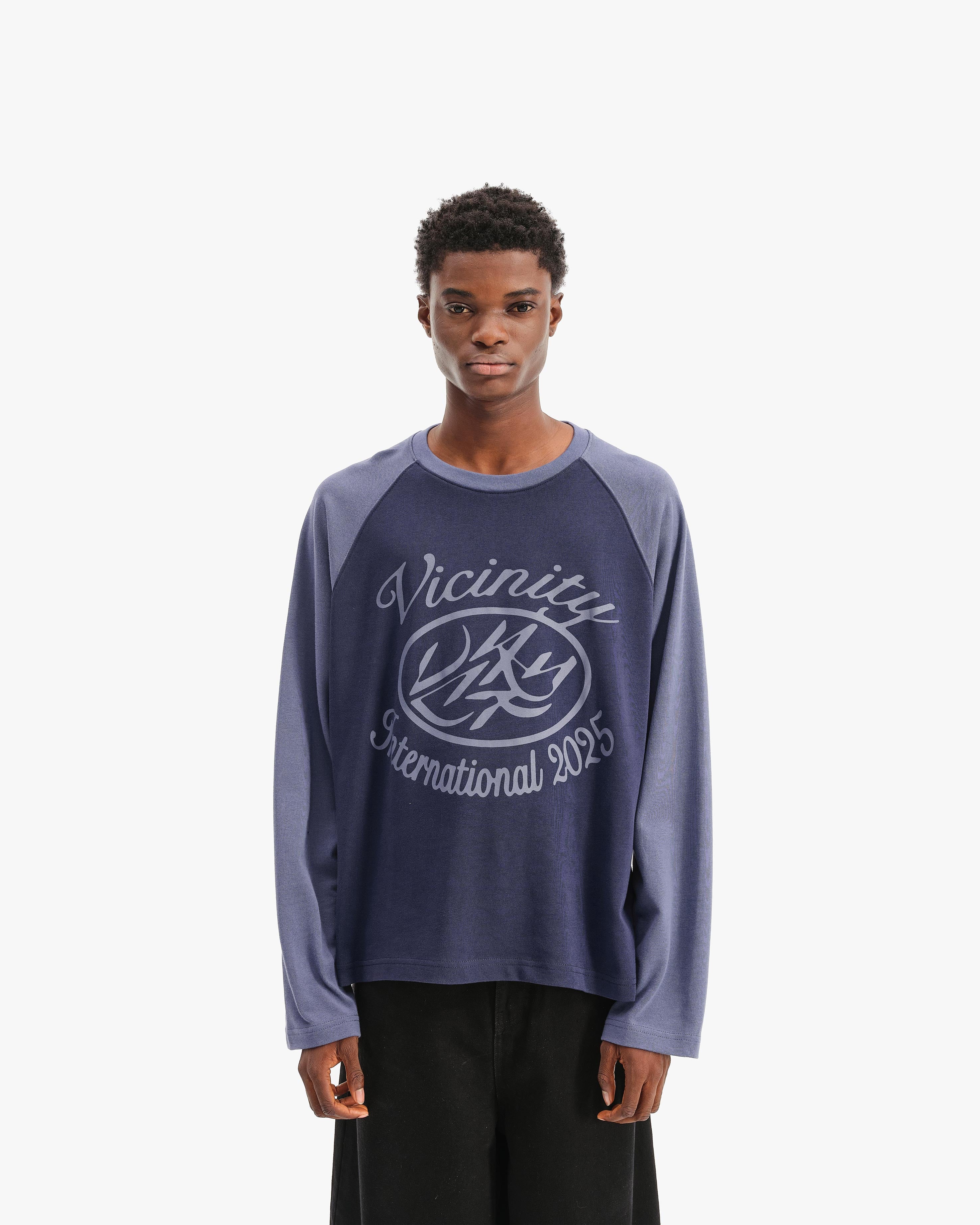 INTERNATIONAL LONGSLEEVE BLUE