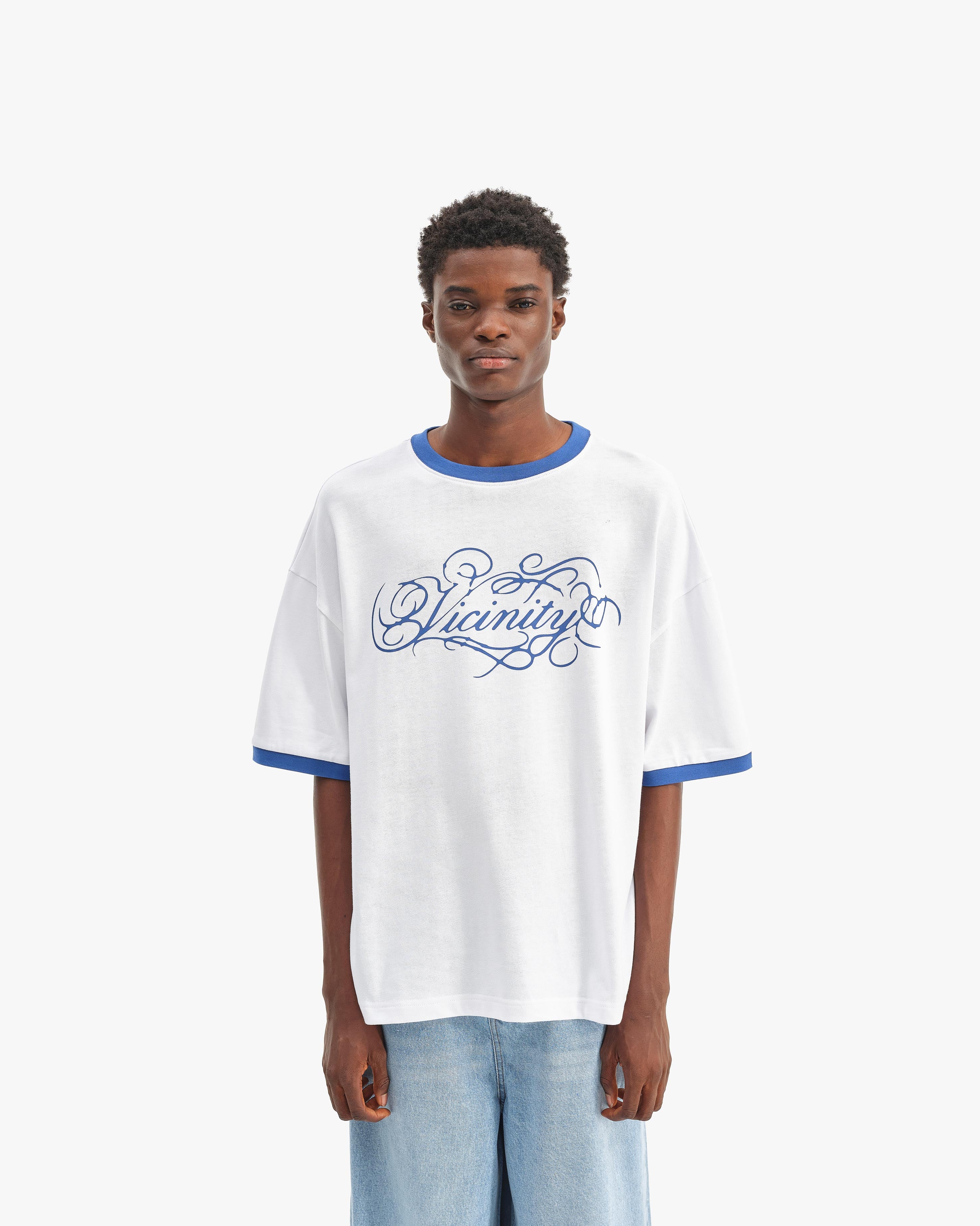 SIGNATURE TEE WHITE/BLUE