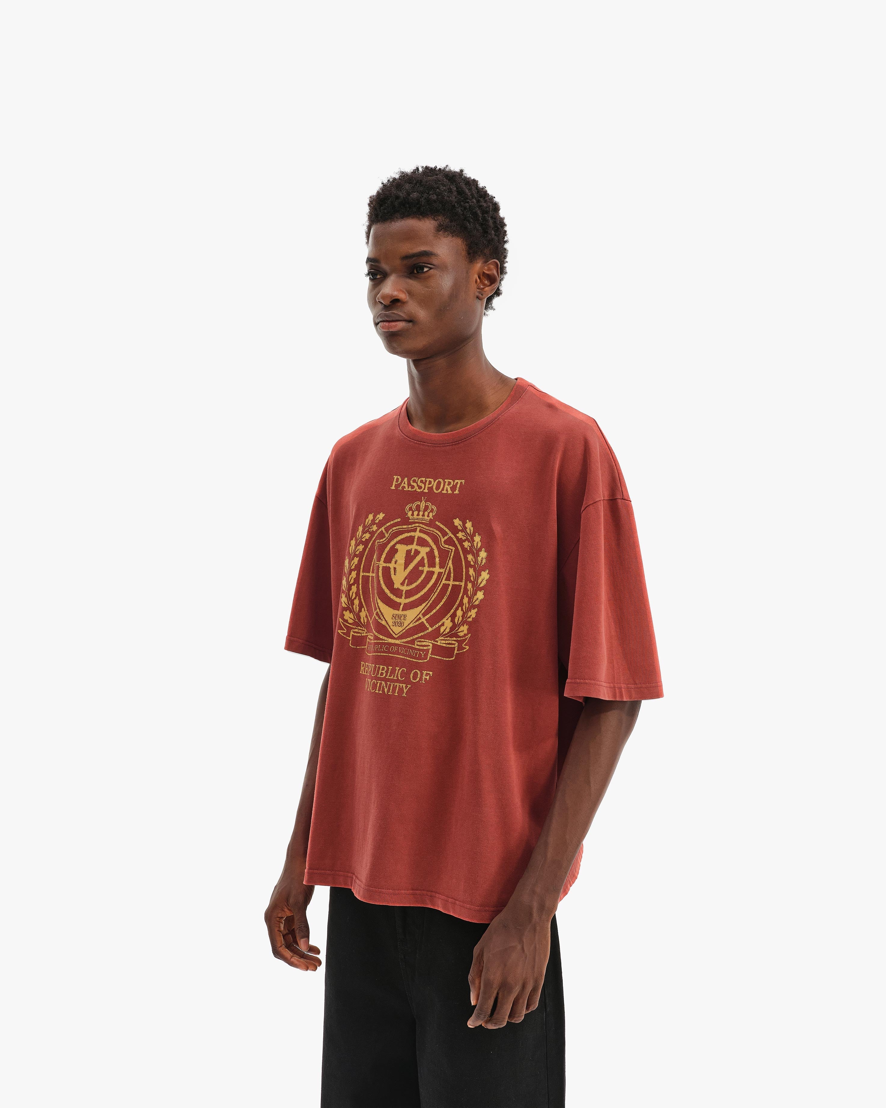 PASSPORT TEE WASHED RED