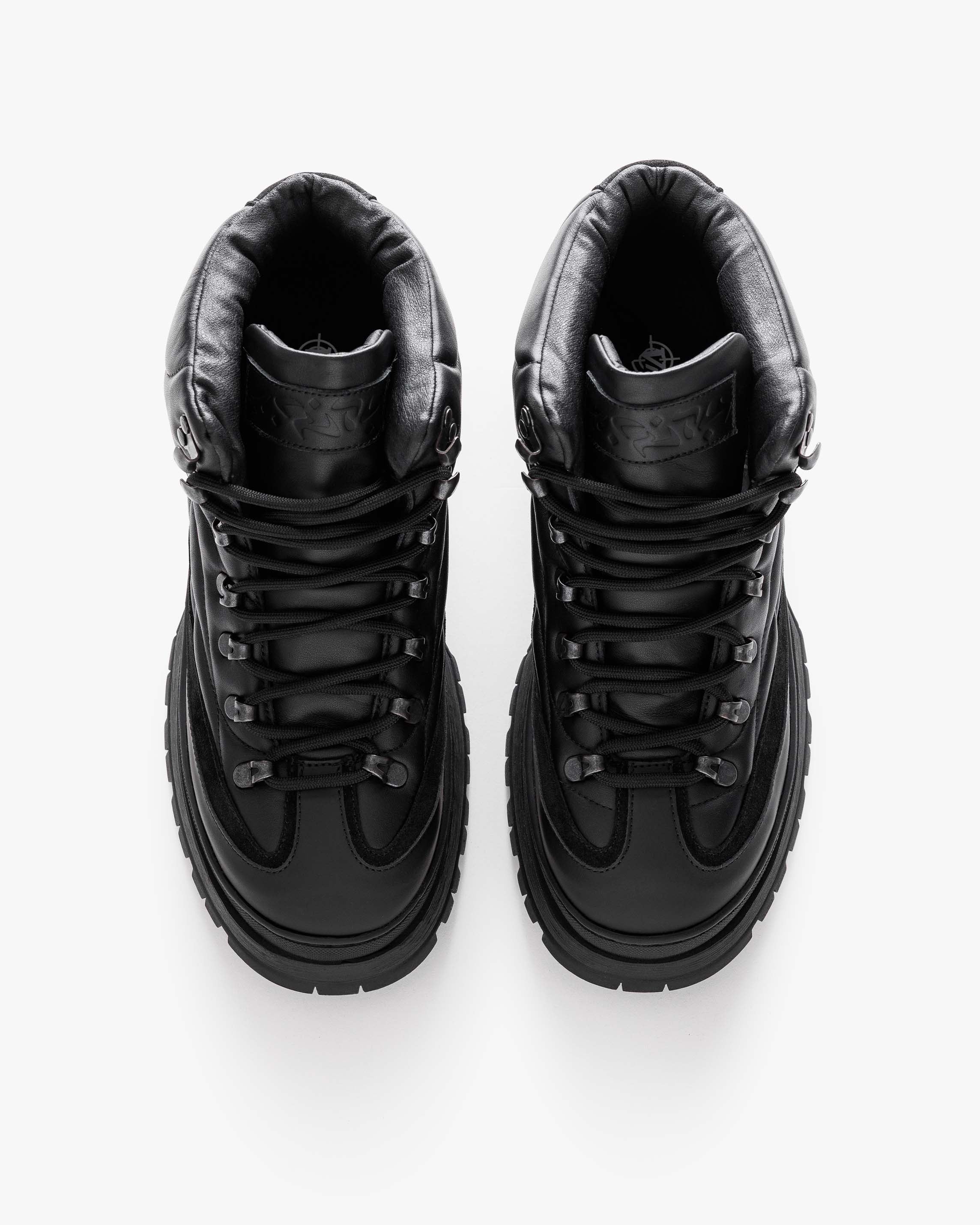 VENTURE HI "TRIPLE BLACK"