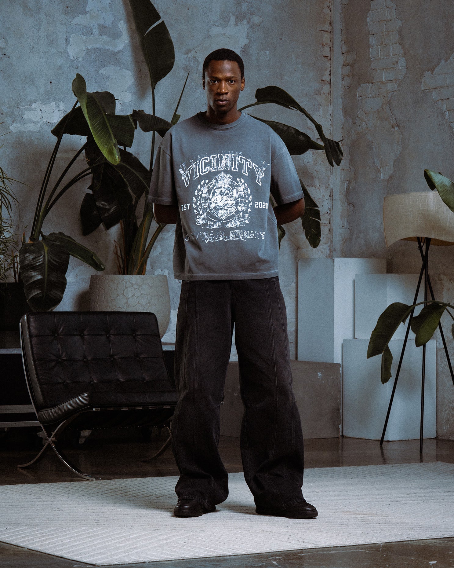 EMBLEM TEE ANTHRACITE