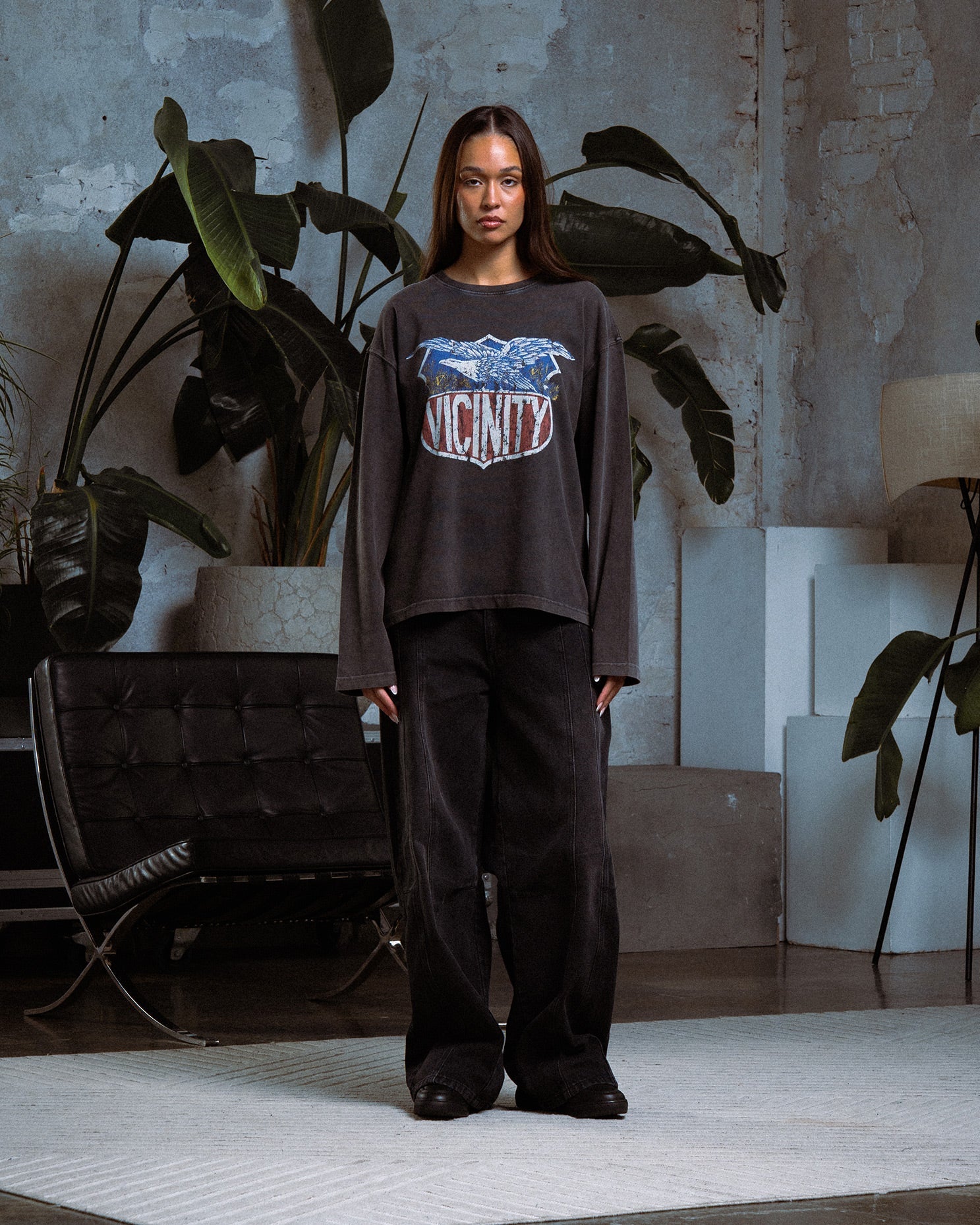 ROUTE VICINITY LONGSLEEVE VINTAGE BLACK