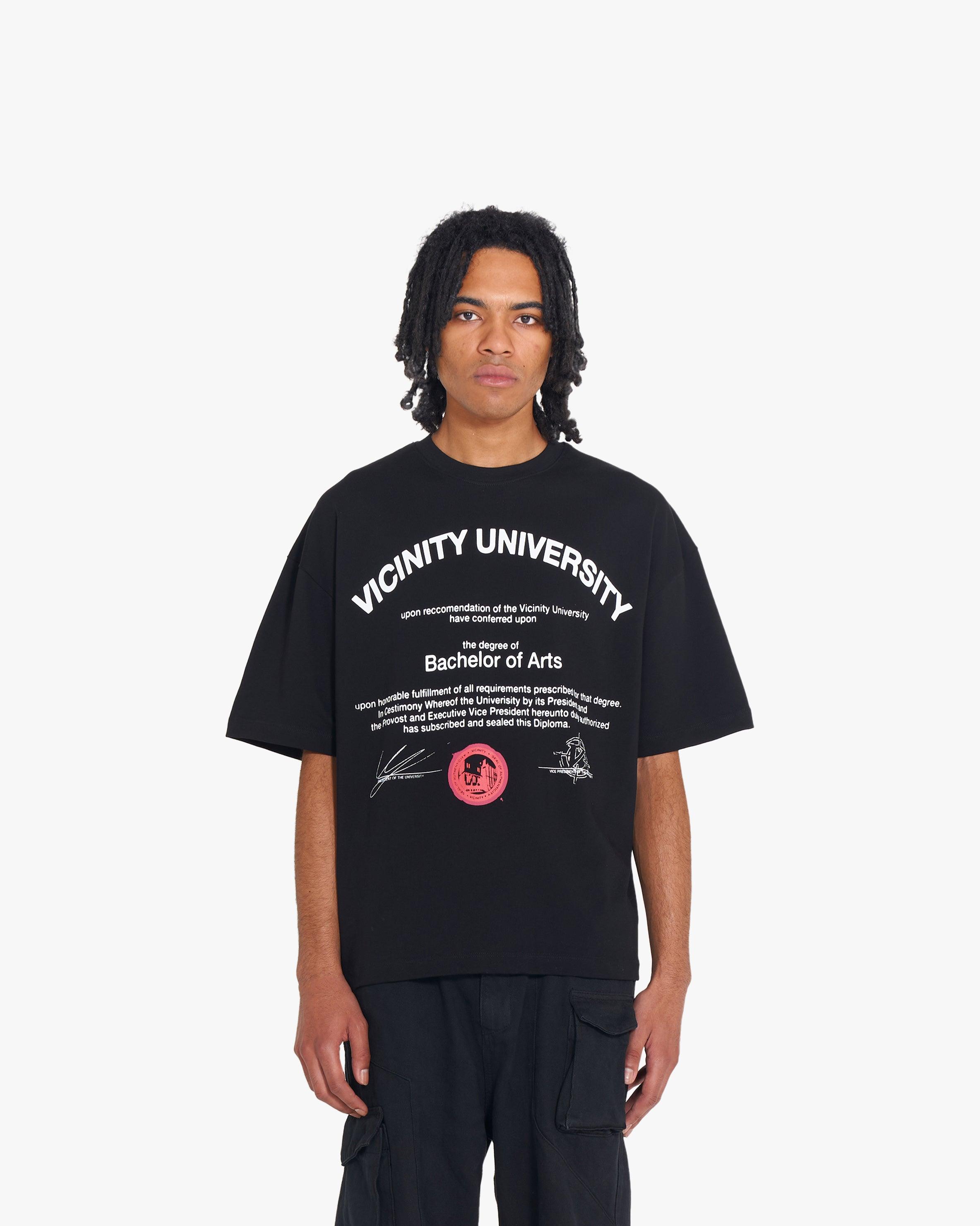 UNIVERSITY TEE BLACK