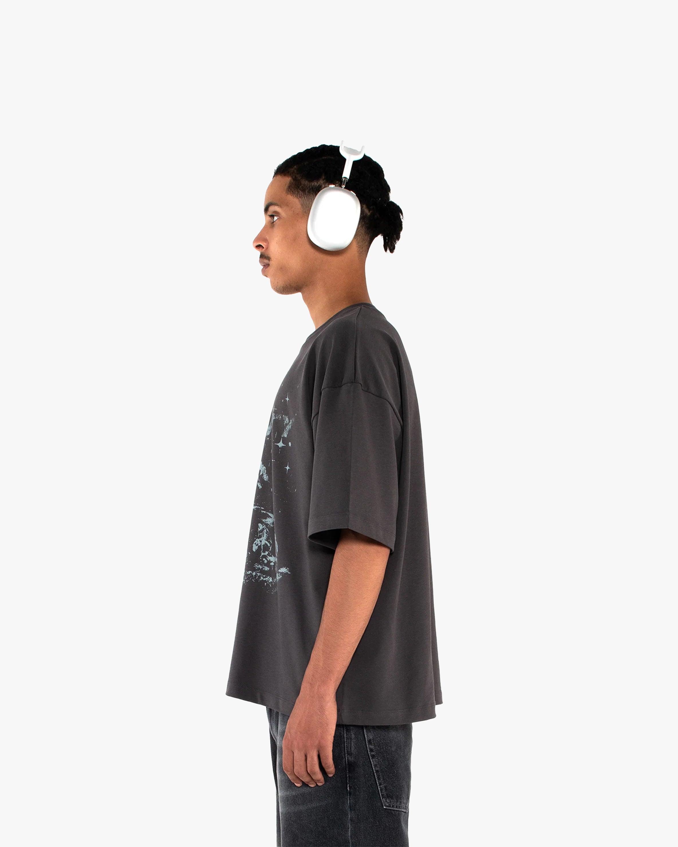 CAMPFIRE TEE DARK GREY