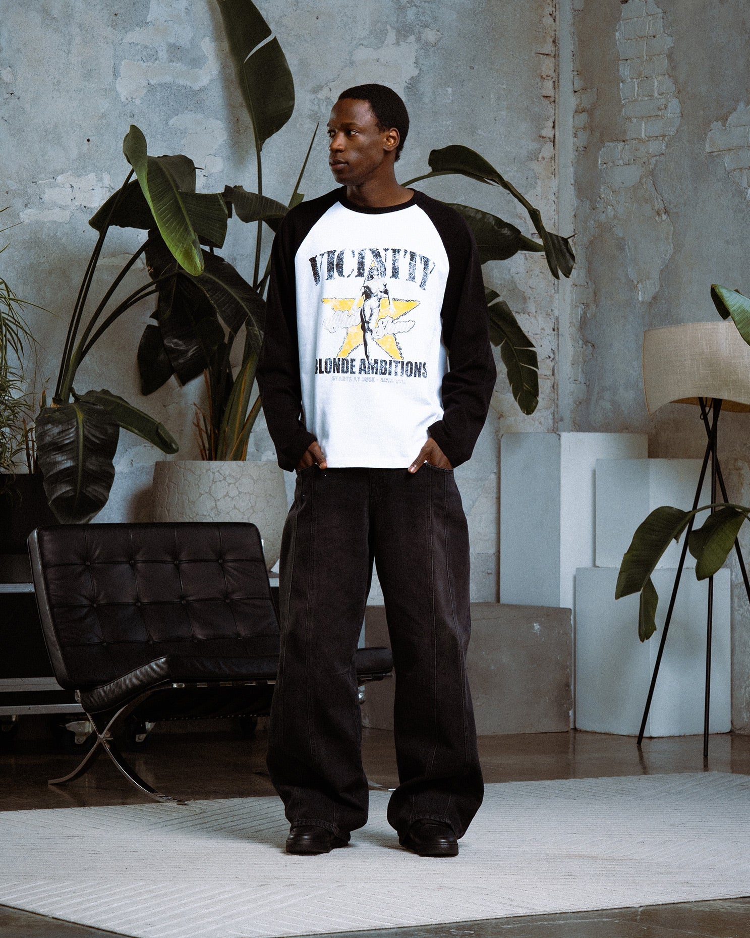 BLONDE AMBITIONS LONGSLEEVE WHITE/BLACK