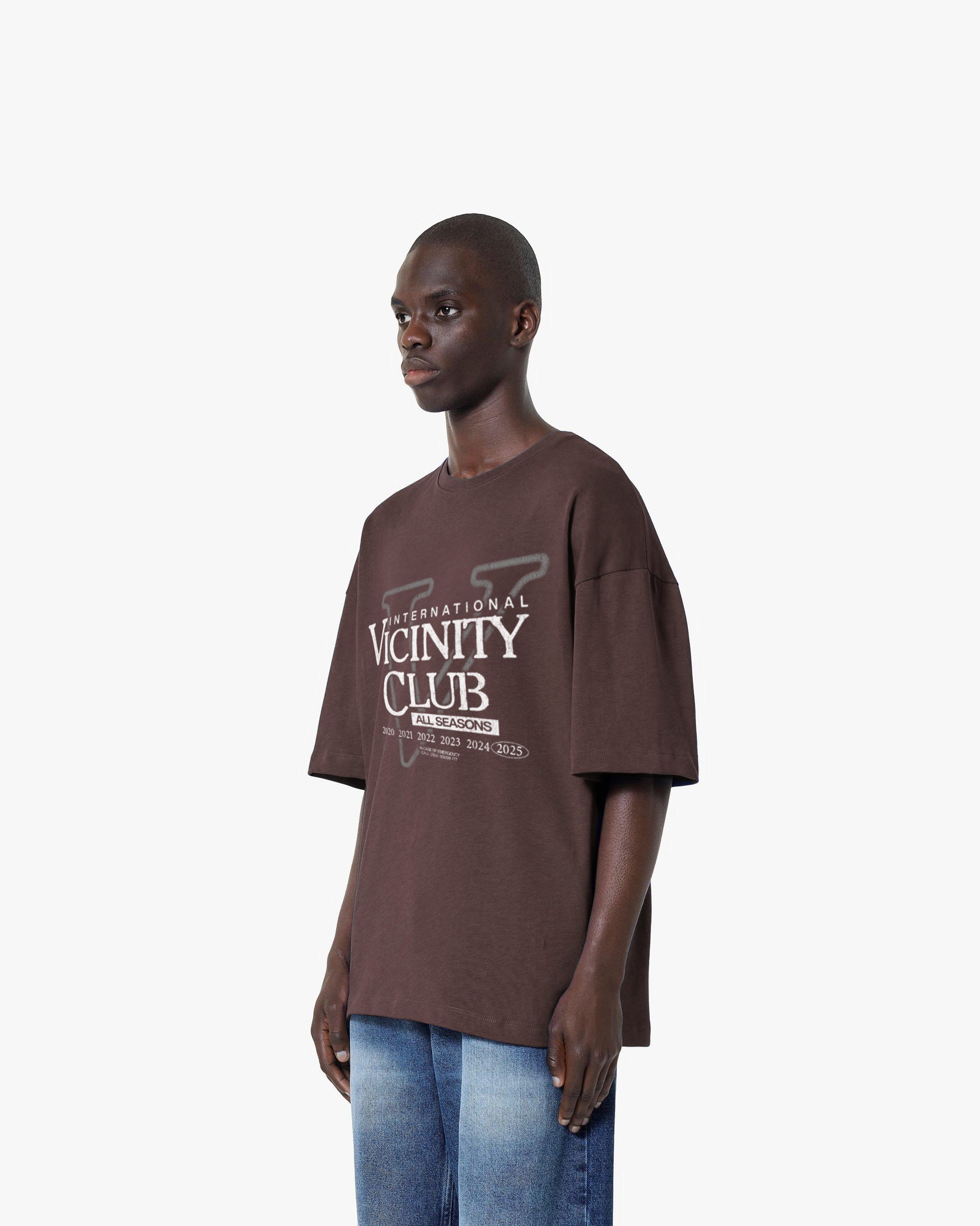 VICINITY CLUB TEE BROWN