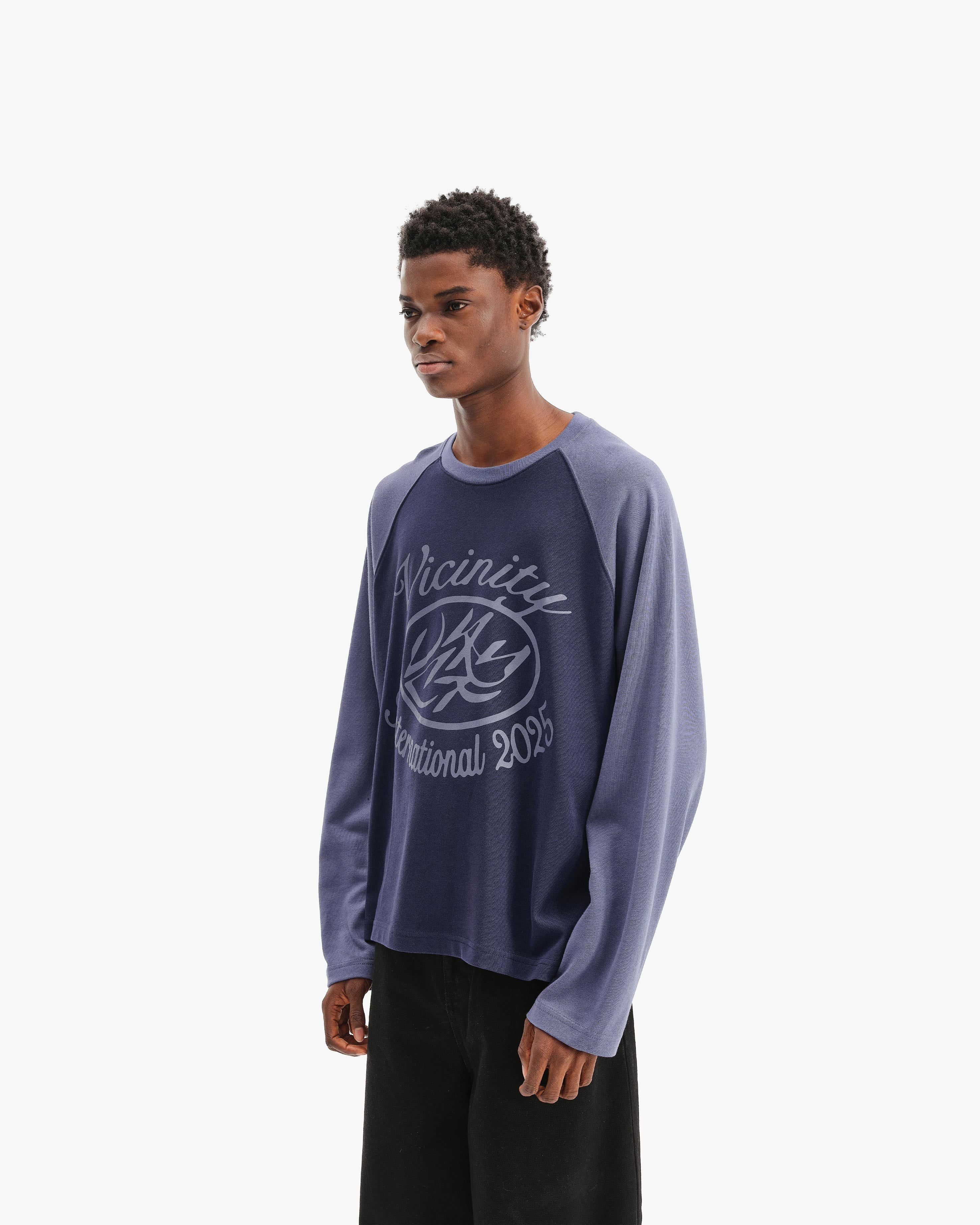 INTERNATIONAL LONGSLEEVE BLUE