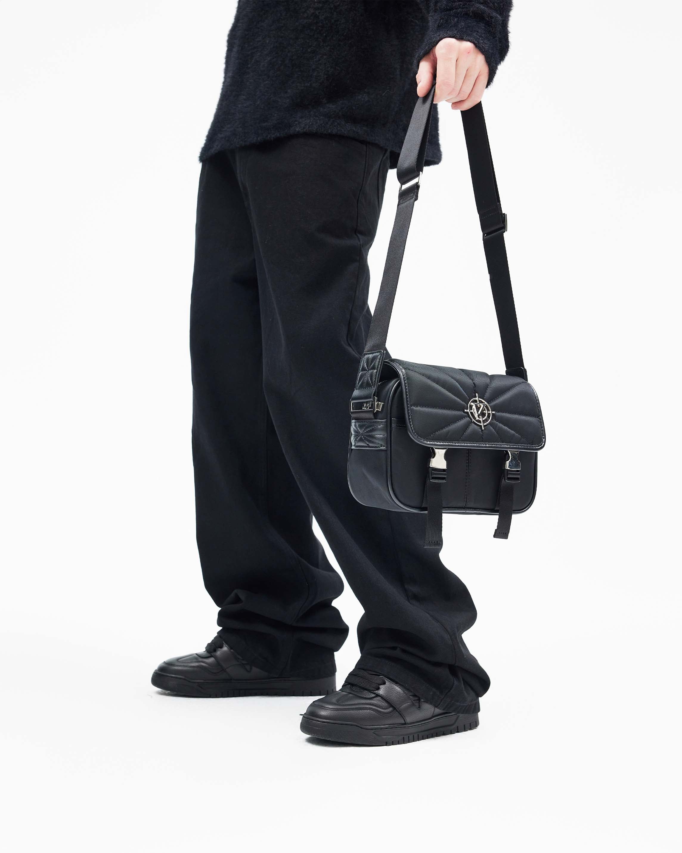 BUCKLE SHOULDER BAG - BLACK