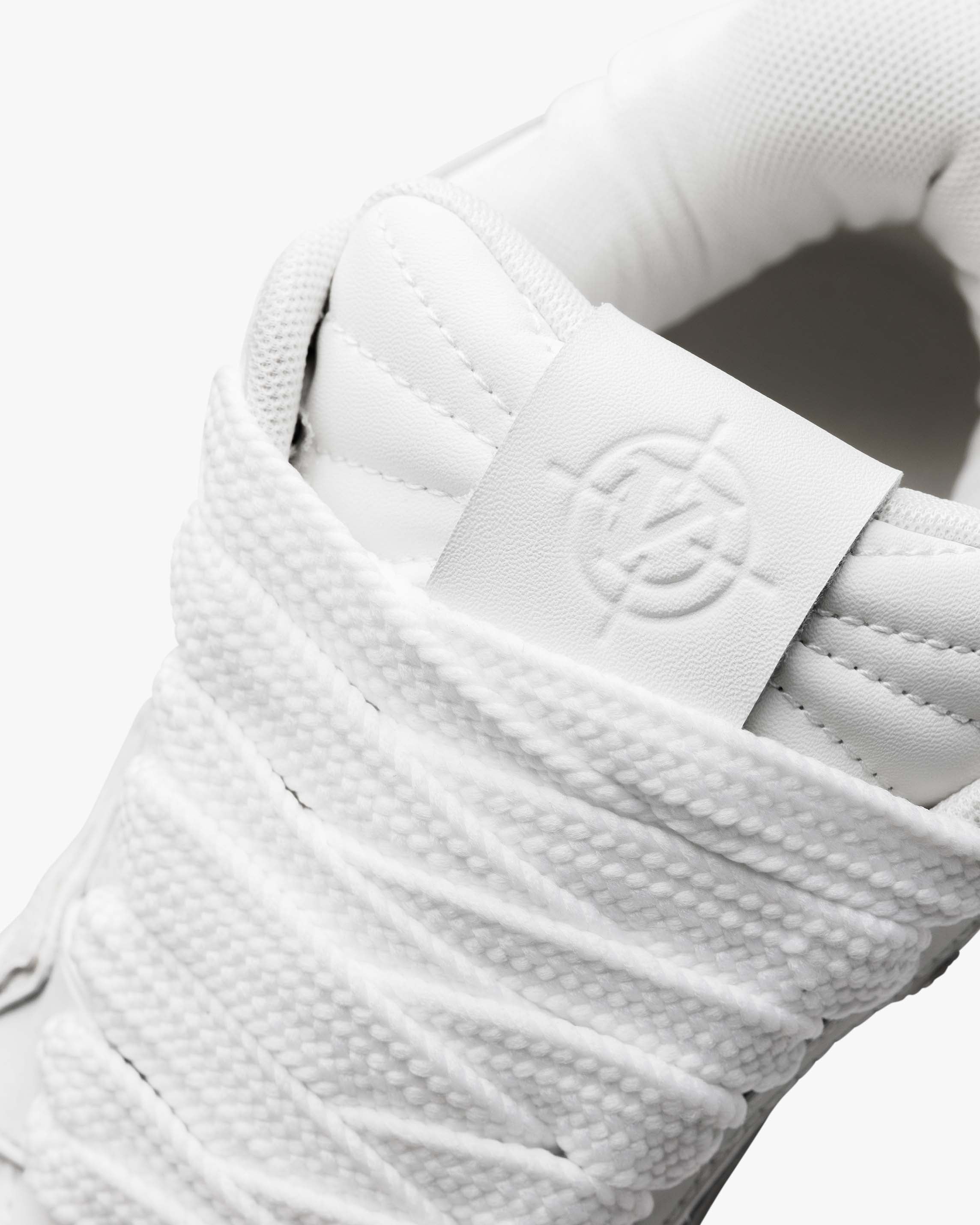 AKIMBO LOWS V2 "PURE WHITE"