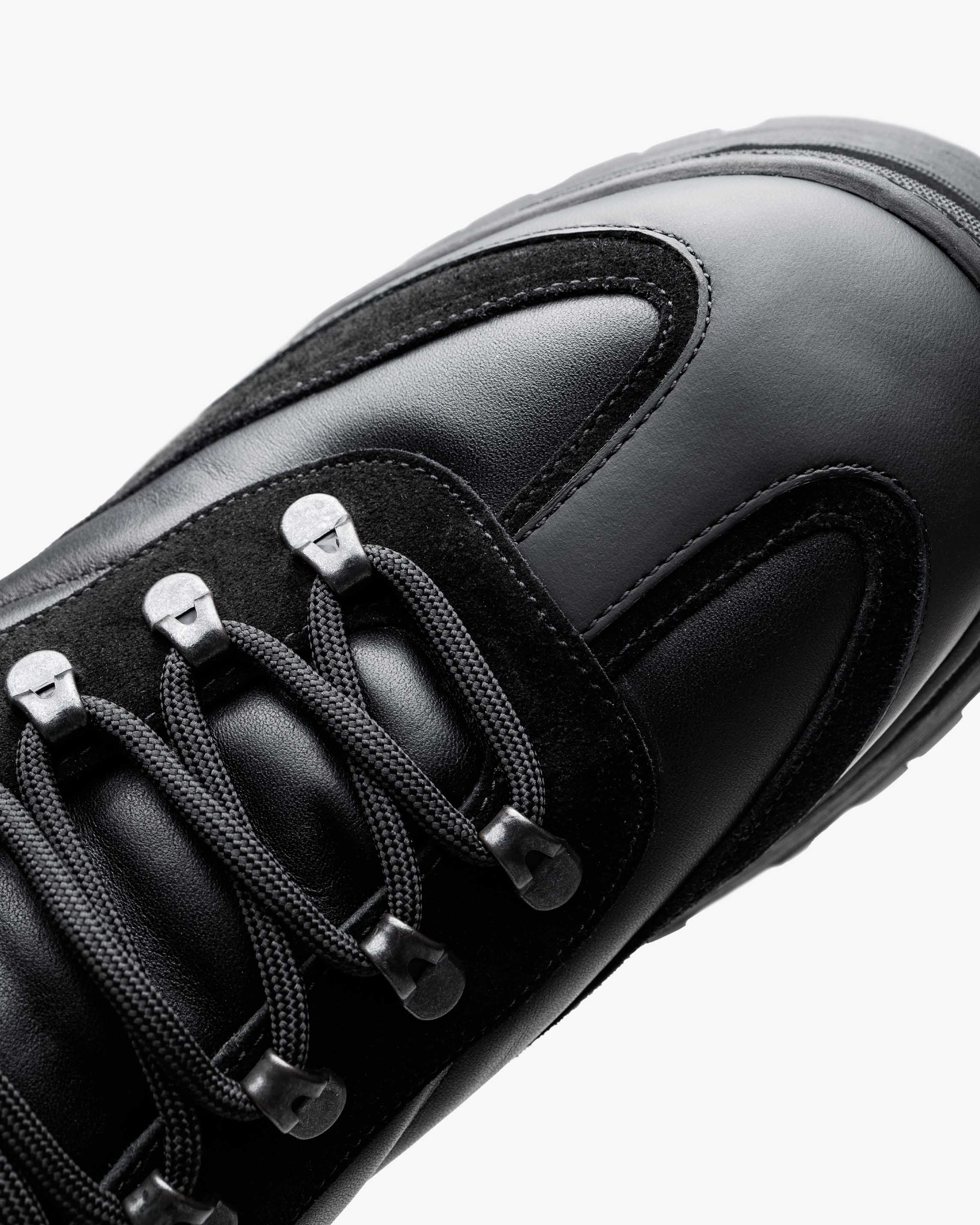 VENTURE LOWS "TRIPLE BLACK"