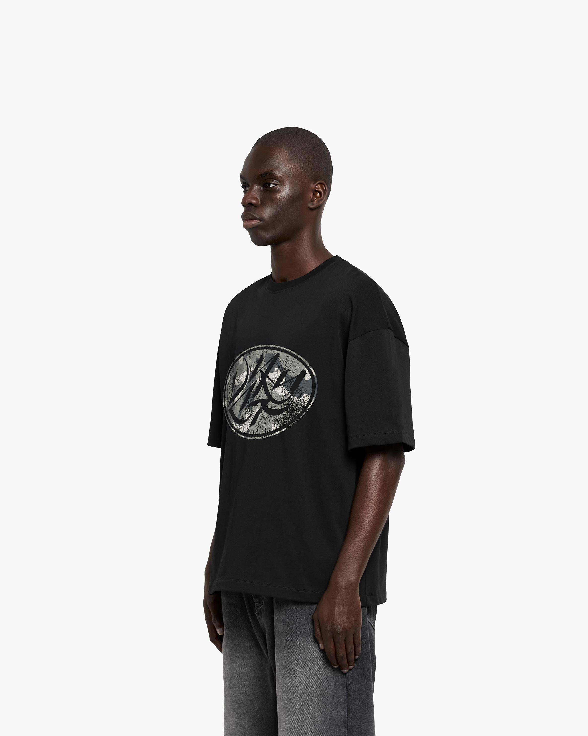 BROKEN SCRIPT TEE BLACK